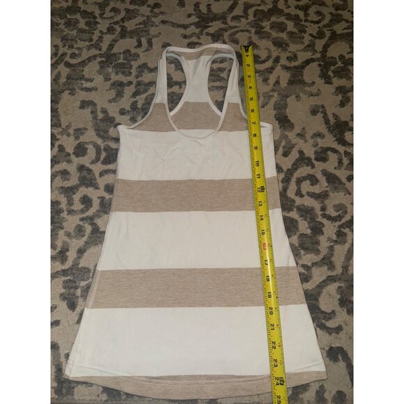 Lululemon tank top women’s size 2?‎ - Picture 2 of 4